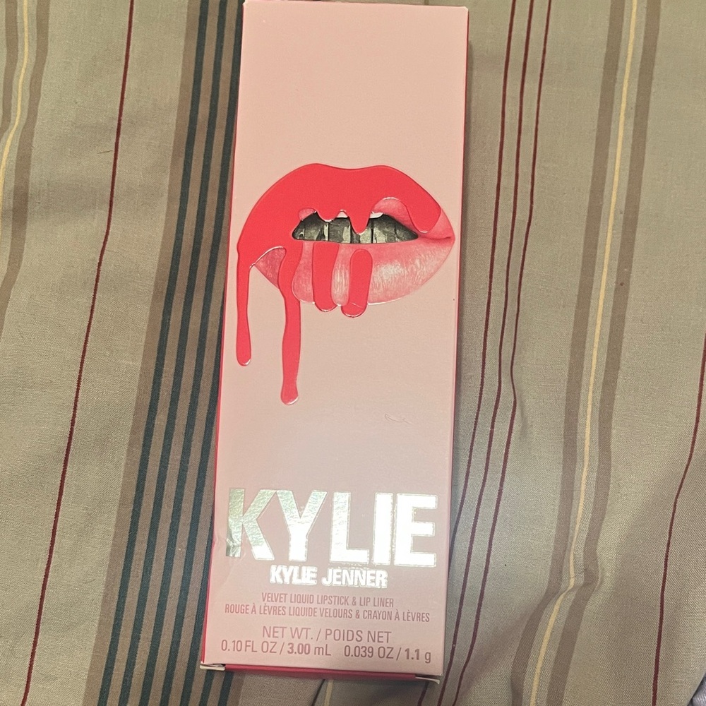 Kylie Cosmetics Velvet Liquid Lipstick & Lip Liner - Pink
